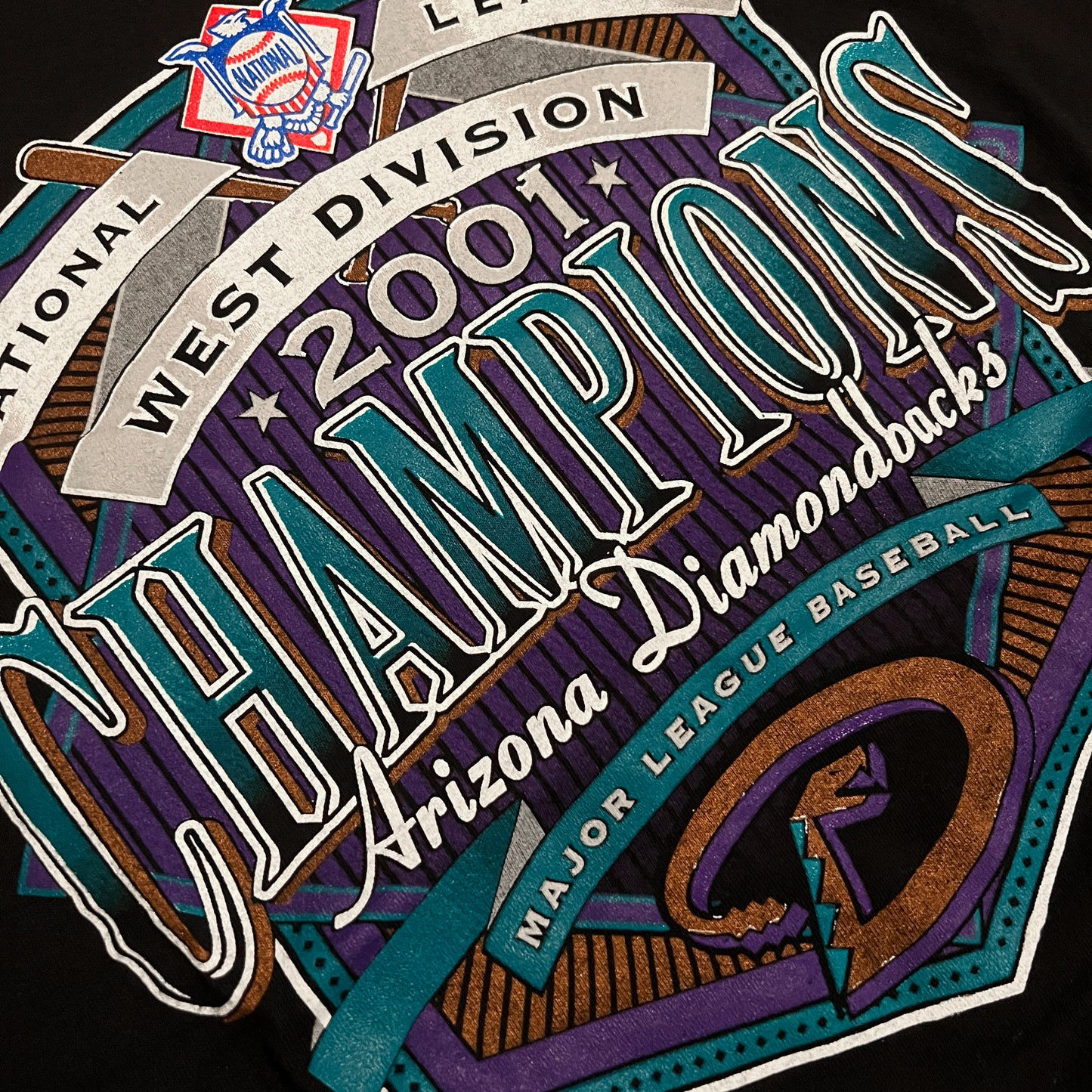 2001 Arizona Diamondbacks NL West Champs Shirt - XL