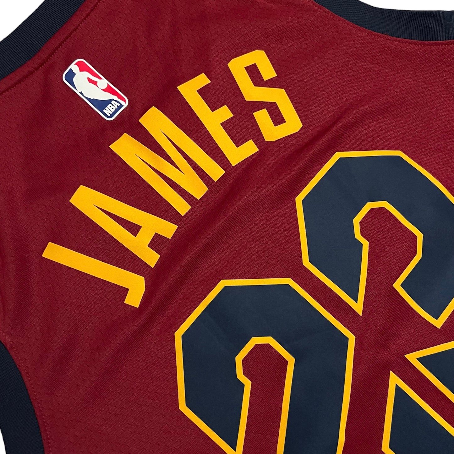 LeBron James Cleveland Cavaliers Nike Swingman Icon Edition Jersey - L