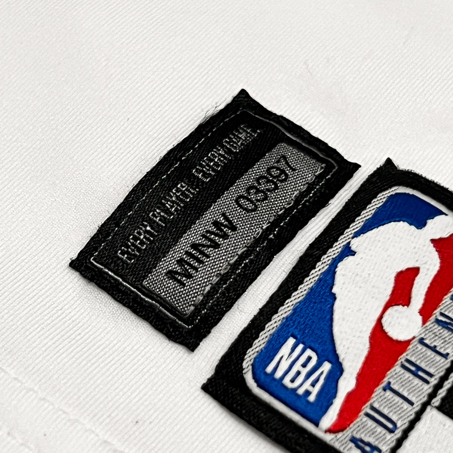 Minnesota Timberwolves 2018/19 Team Issued NBA Jersey - 46/L