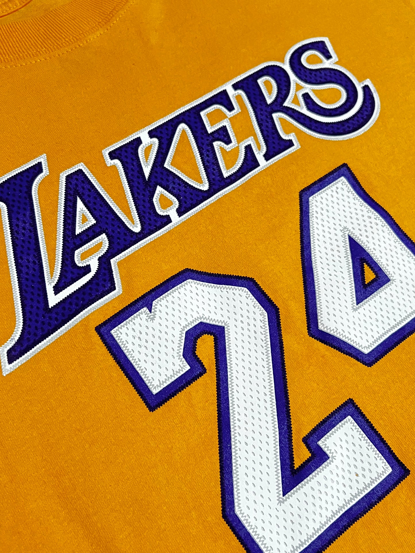 Kobe Bryant Los Angeles Lakers Name & Number Shirt - M