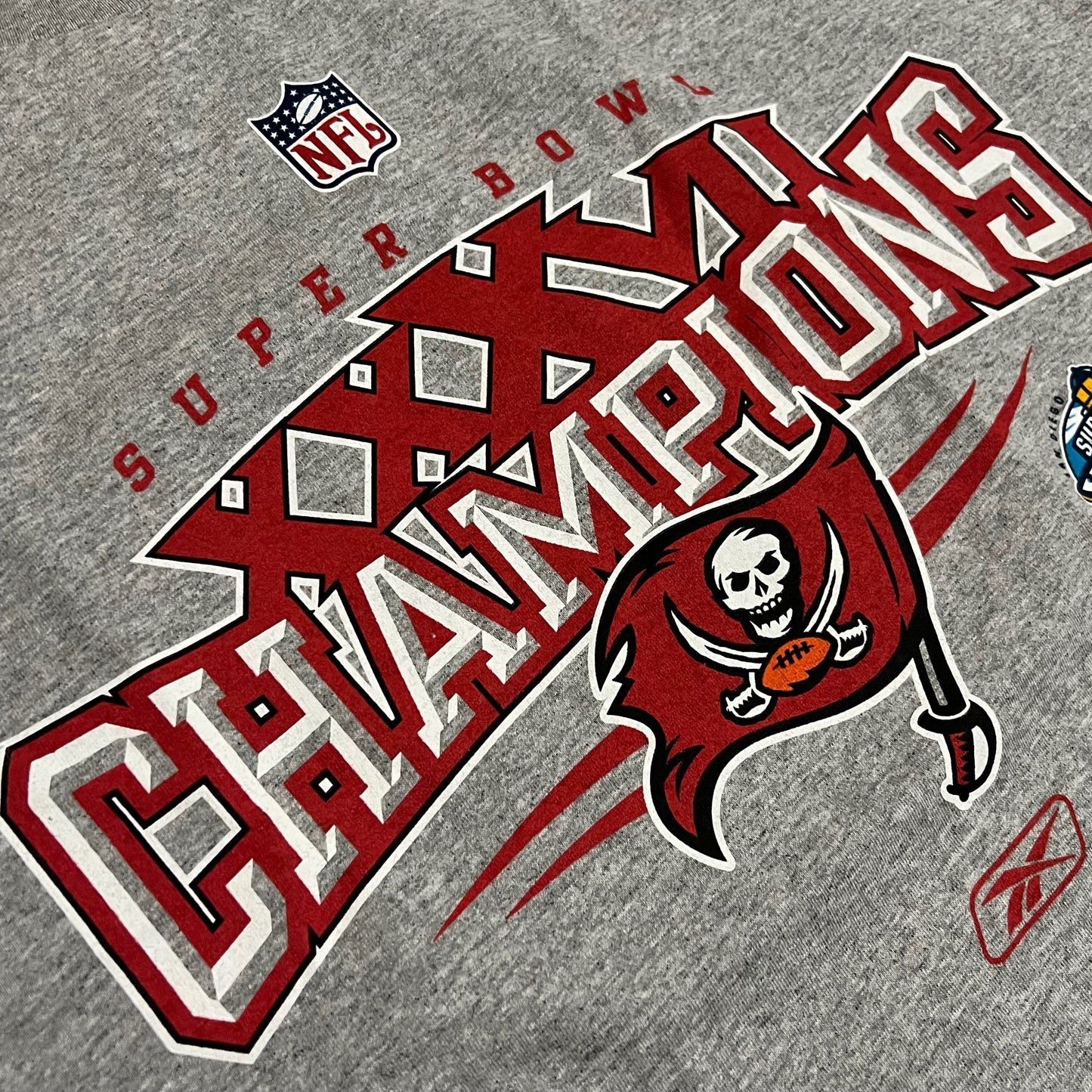 Deadstock 2003 Super Bowl XXXVII Tampa Bay Buccaneers Shirt - XL
