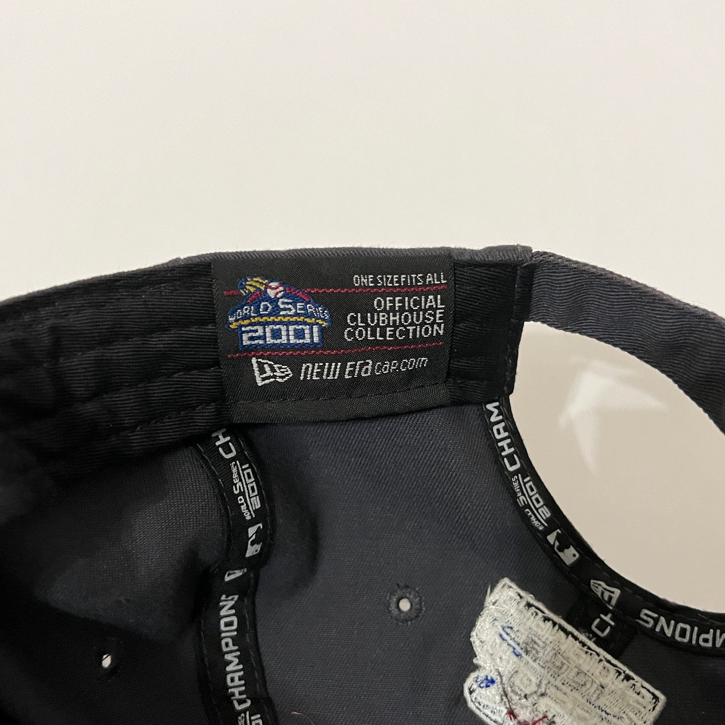 Official 2001 Arizona Diamondbacks World Series Clubhouse Collection Hat