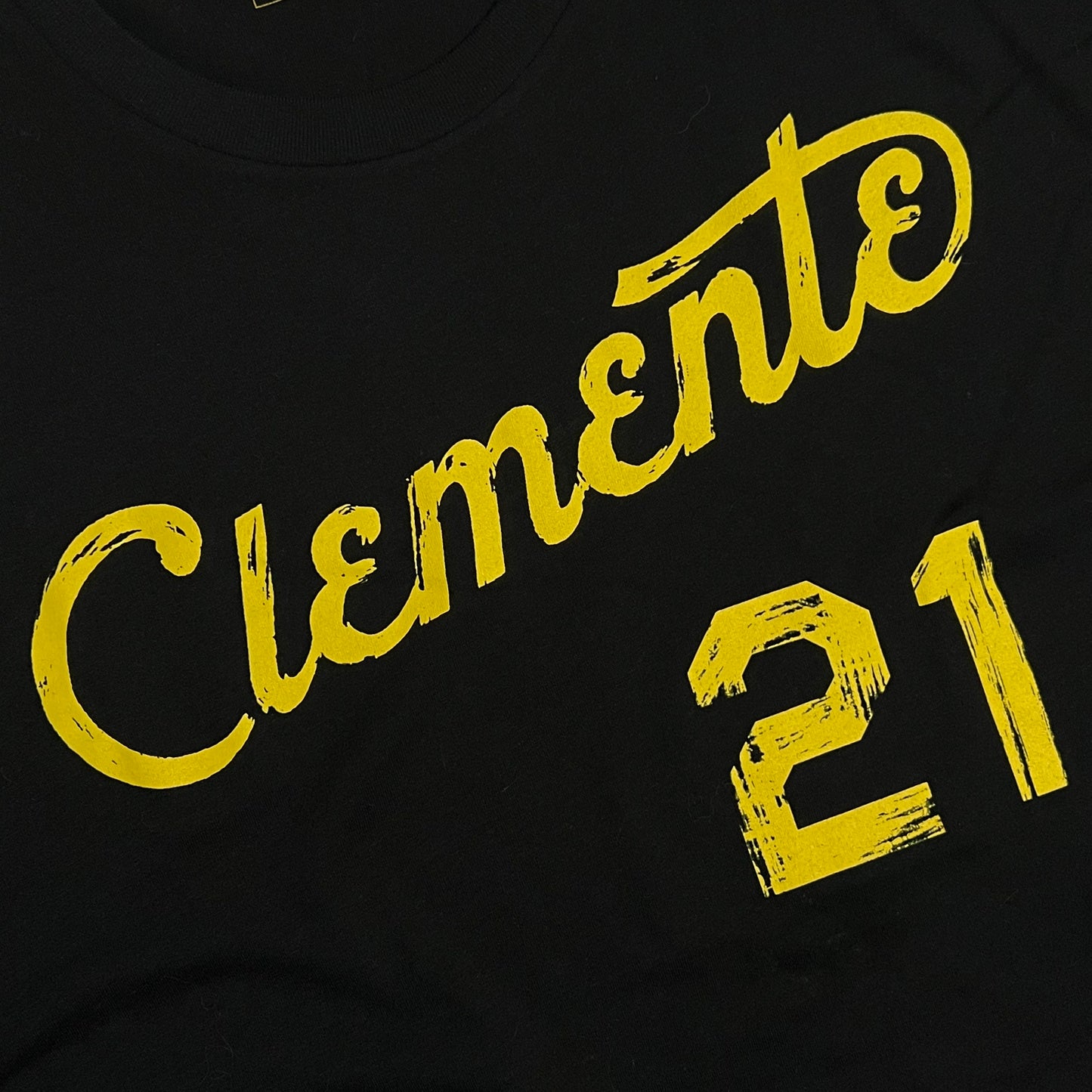 Roberto Clemente Name & Number Baseballism Shirt - 2XL