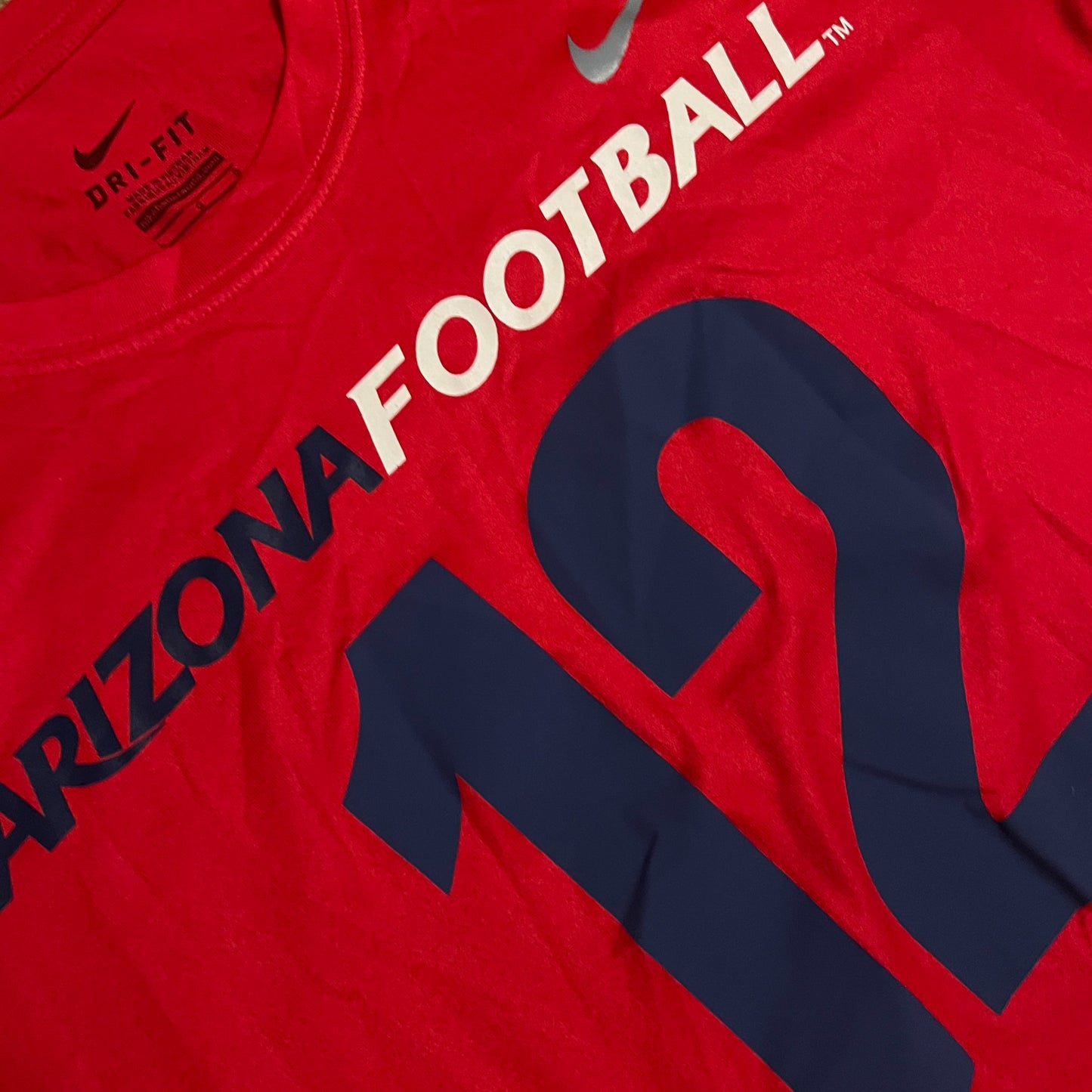 Team Issued Arizona Wildcats Football 2017 Training Shirt - L