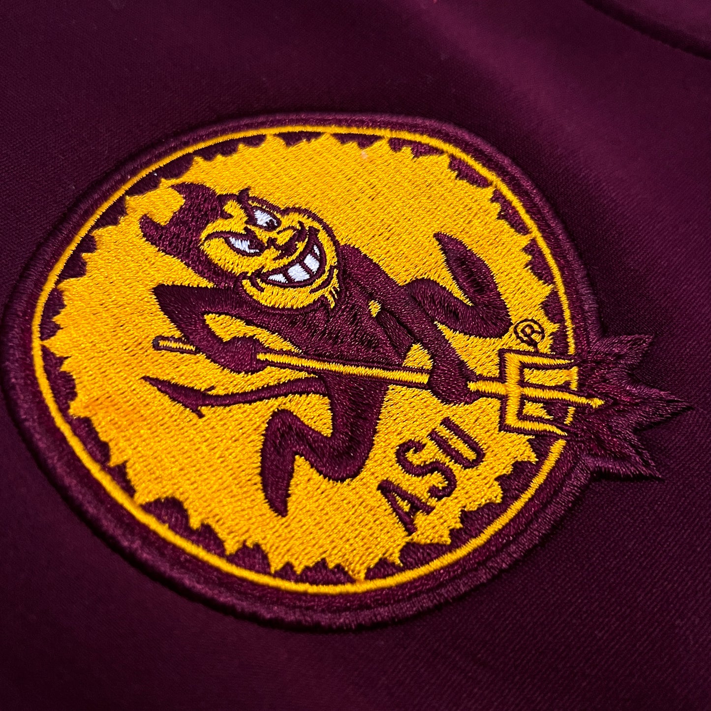 Team Issued 2020/21 Arizona State Hockey Travel Jacket - L
