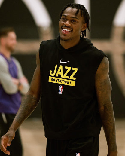 Team Issued 2022/23 Utah Jazz Practice Pullover - L