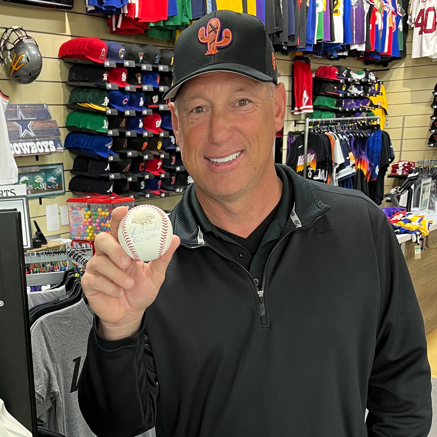 Signed Luis Gonzalez 2001 World Series Official Ball