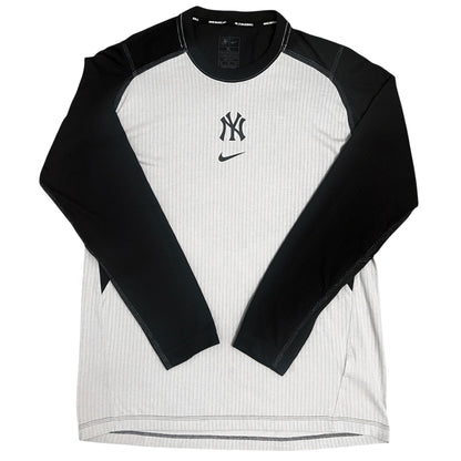 New York Yankees Performance Long Sleeve - XL