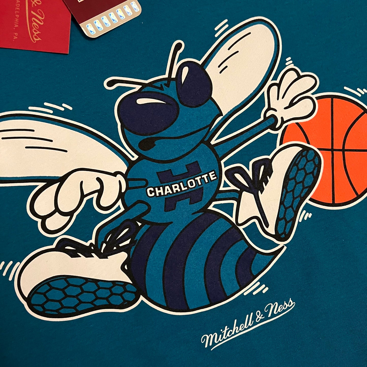 Charlotte Hornets Retro Team Logo Shirt - S