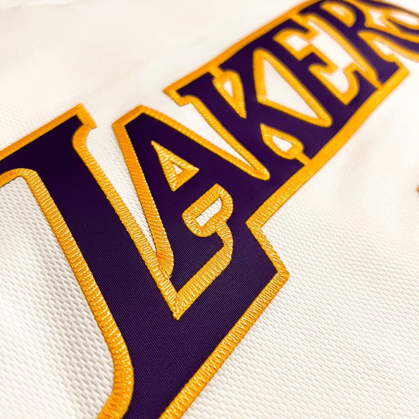 Kobe Bryant 2003/04 Los Angeles Lakers Jersey - 44/L