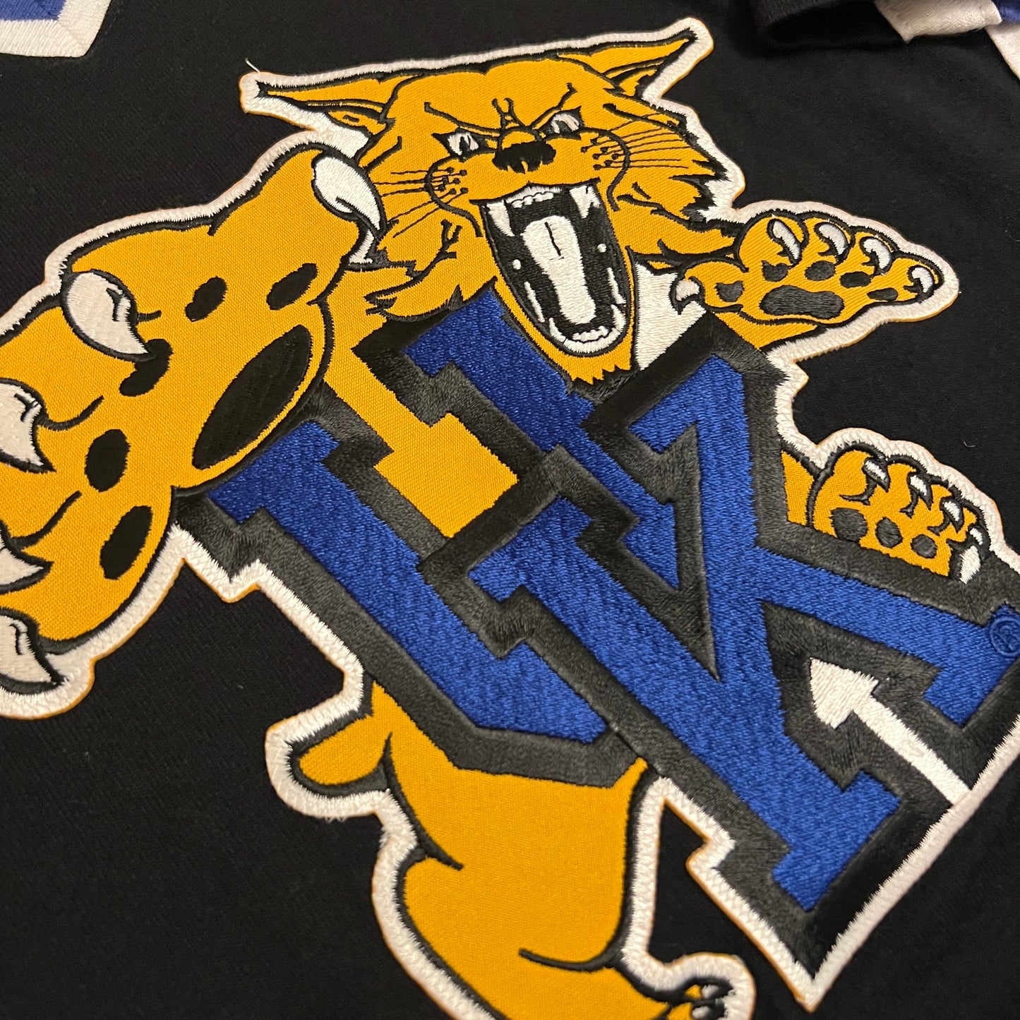 Vintage Kentucky Wildcats Basketball Shooting Shirt - L