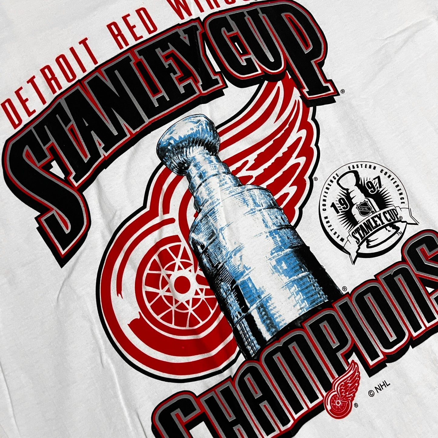 1997 Detroit Red Wings Stanley Cup Champs Shirt - XL