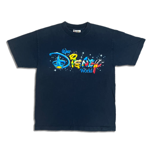 Walt Disney World Character Spellout Shirt - M $