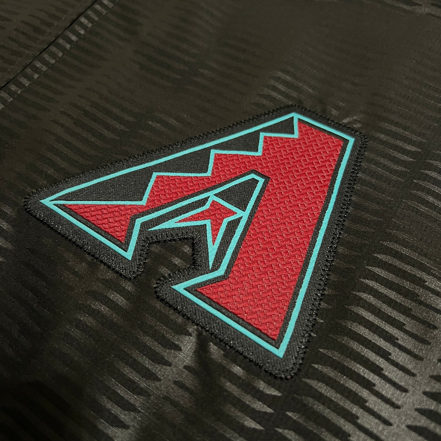 Arizona Diamondbacks On Field Pullover Jacket - L